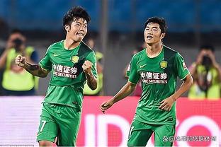 Trần Bách Lương: Trở lại sân khấu Trung Siêu chắc chắn sẽ càng quý trọng hy vọng đá bóng thêm 3 năm nữa ở Trung Siêu